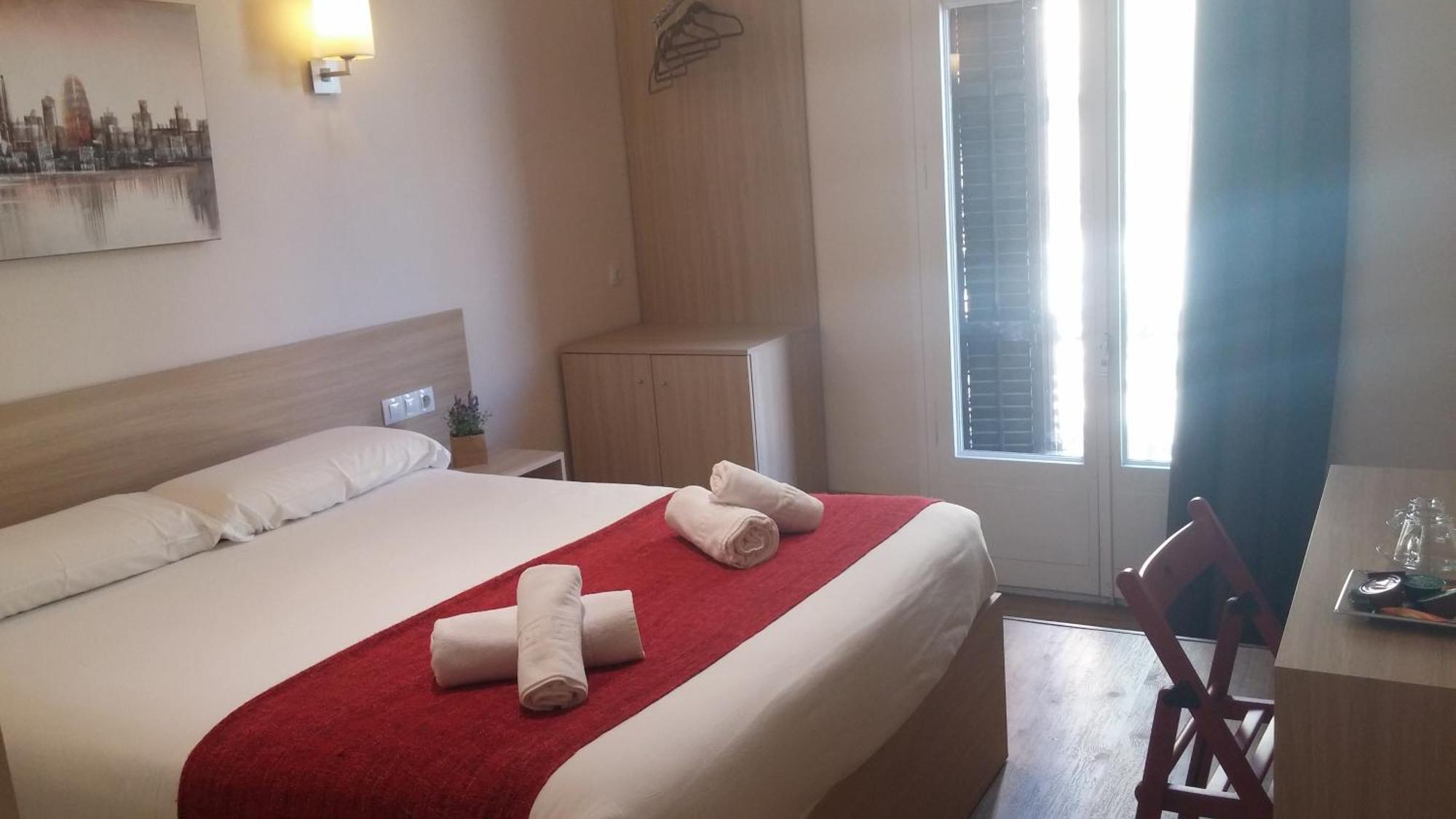 Hostal Barcelona Travel — Photos 2